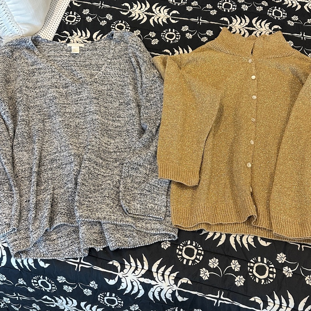 Women’s sweater bundle